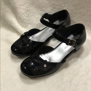 Girls Black Patent Mary Jane  Dress Shoes-size 2